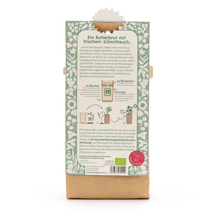 Rückseite einer braunen Papiertüte mit grün-weißem Etikett; darauf eine Anleitung und Text zur Aussaat von Schnittlauch, mit Illustrationen und Beschreibung in deutscher Sprache.