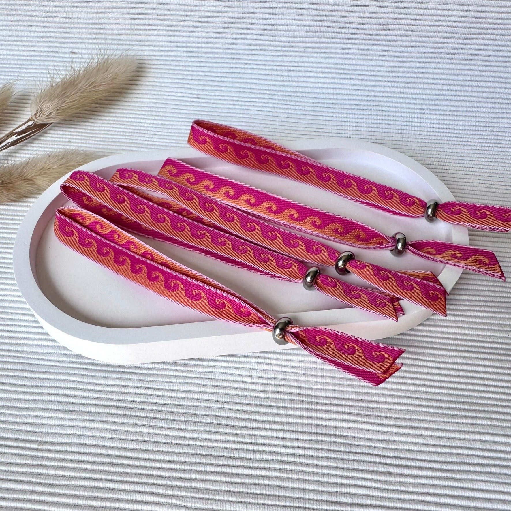 Stoffen armband golven