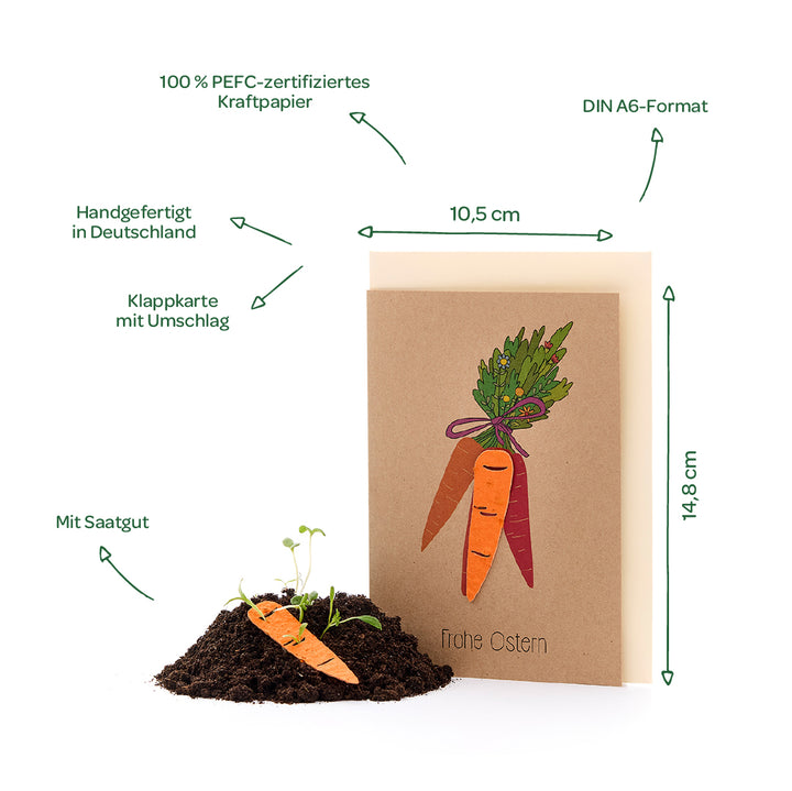 Klappkarte mit Möhrenmotiv und "Frohe Ostern"-Schriftzug, Umschlag im DIN A6-Format, handgefertigt aus PEFC-zertifiziertem Kraftpapier, daneben Erde mit Saatgut.